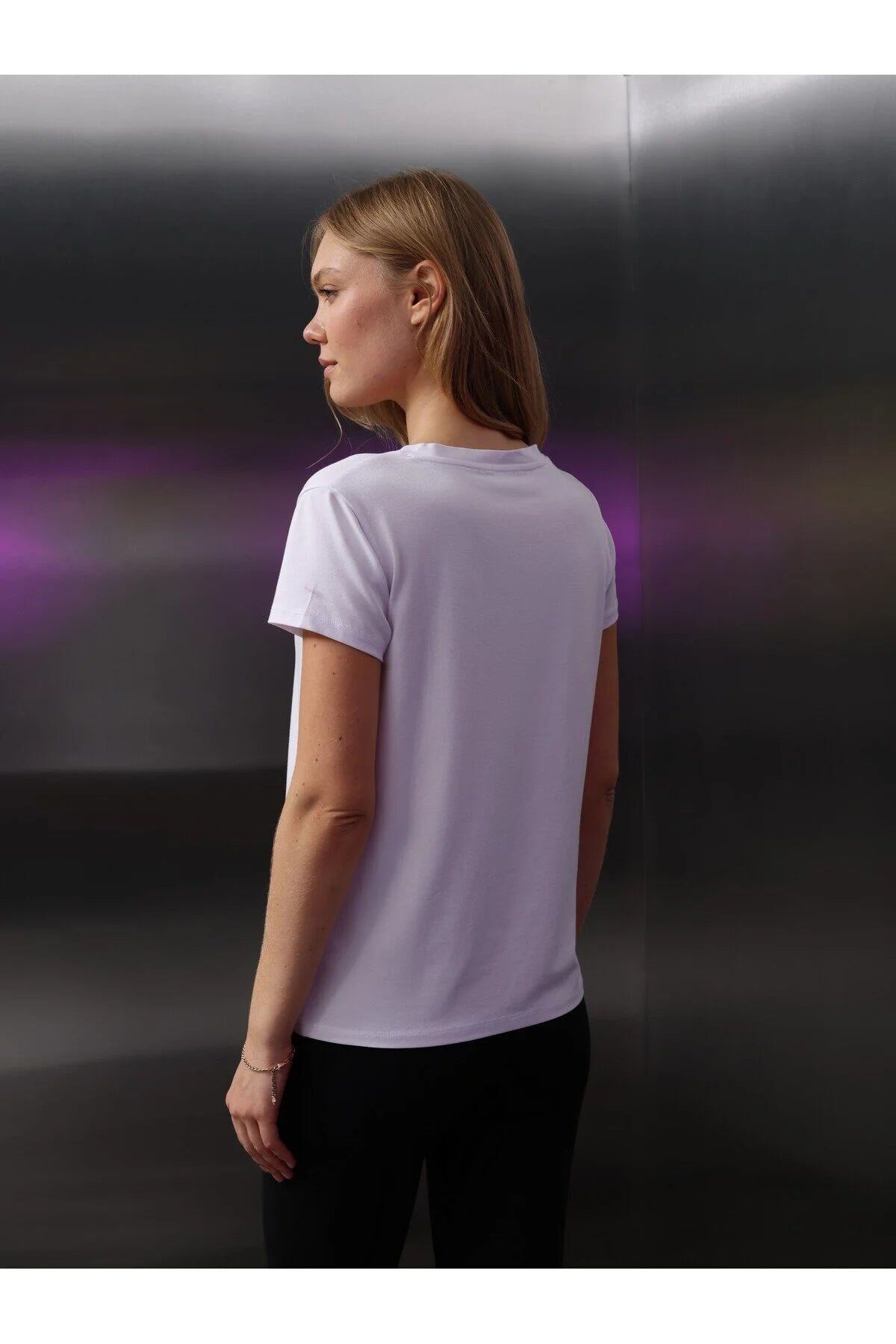 Kadın V Yaka T-Shirt