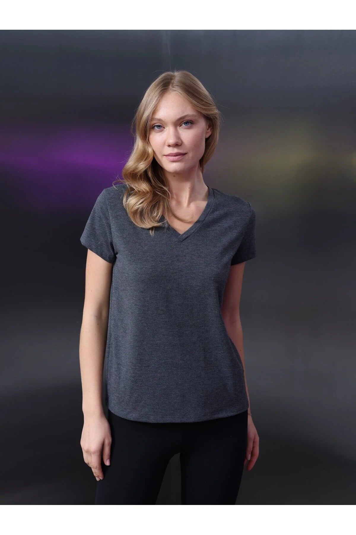 Kadın V Yaka T-Shirt